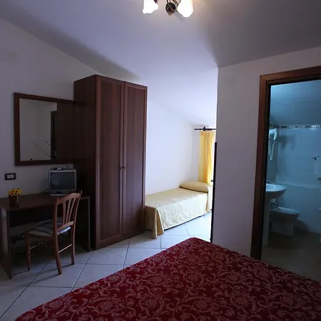 Savoia 3* Sapri